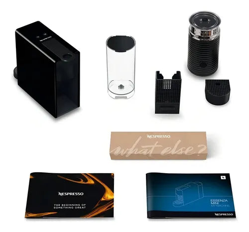 Cafetera Nespresso Essenza Mini Con Espumador De Leche Negro Negro