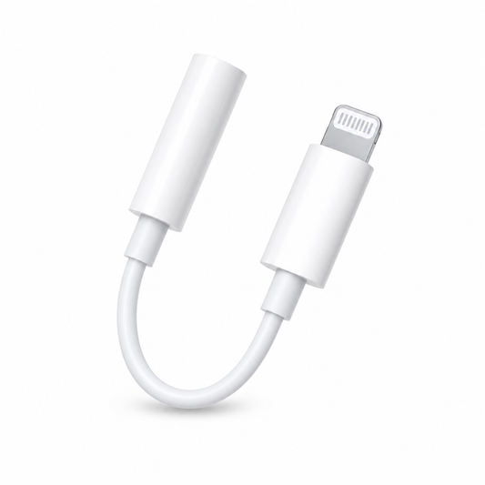 Adaptador blanco de conector para teléfono a audio 3,5 mm sobre fondo blanco