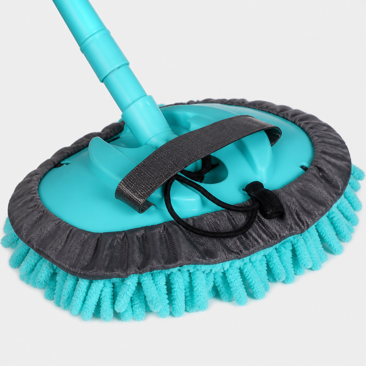 Detalle profesional del cabezal de microfibra chenille y correa de sujeción