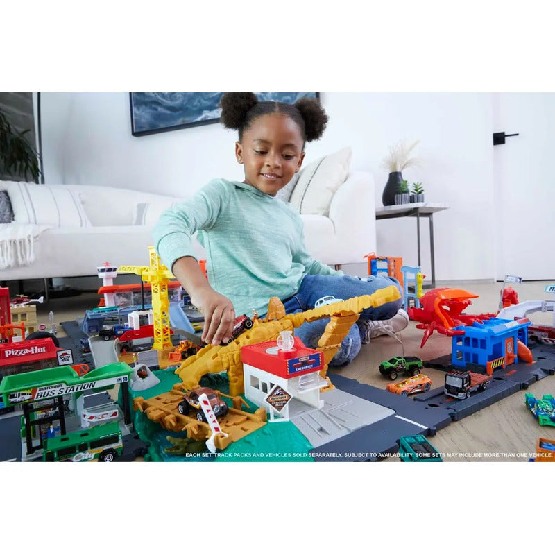Hot Wheels City Garage Estacionamiento De Vehiculos Color Multicolor