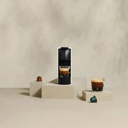 Cafetera Nespresso Essenza Mini Black Black