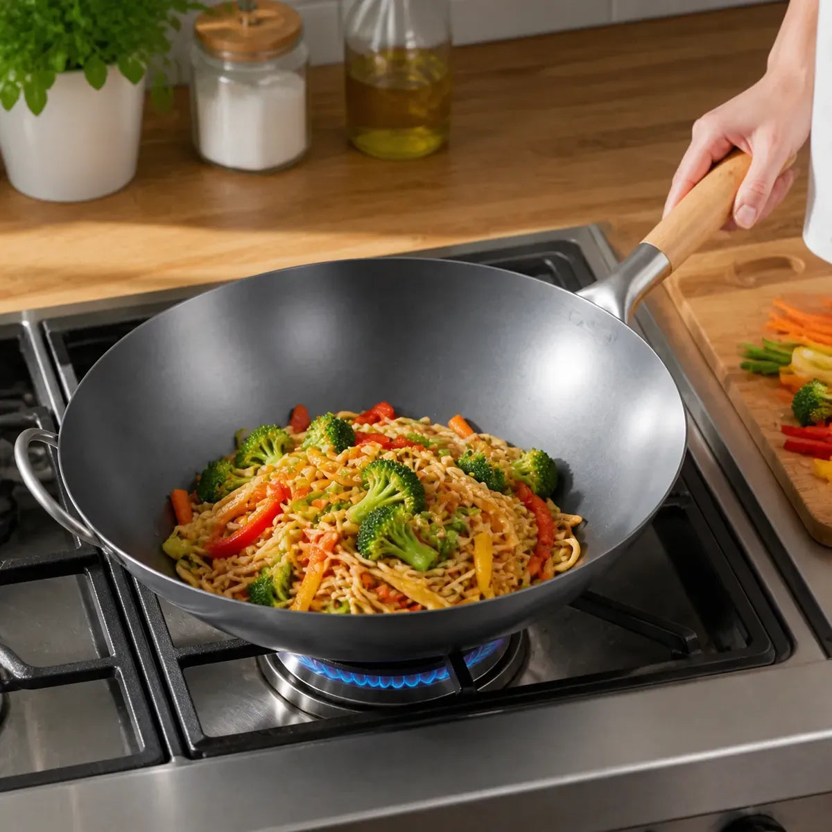 Wok de acero 40 cm con mango de madera, vista 8