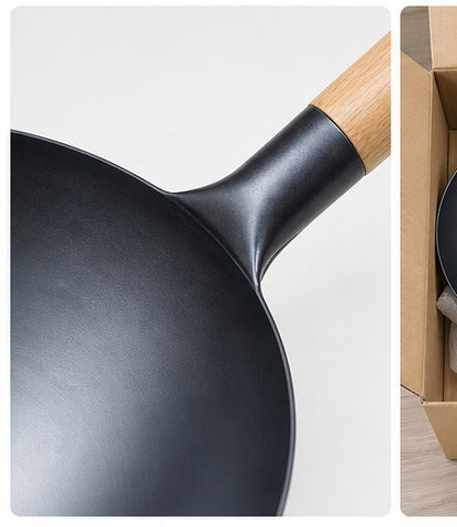 Wok de Hierro 38 cm con Mango de Madera - uso 4